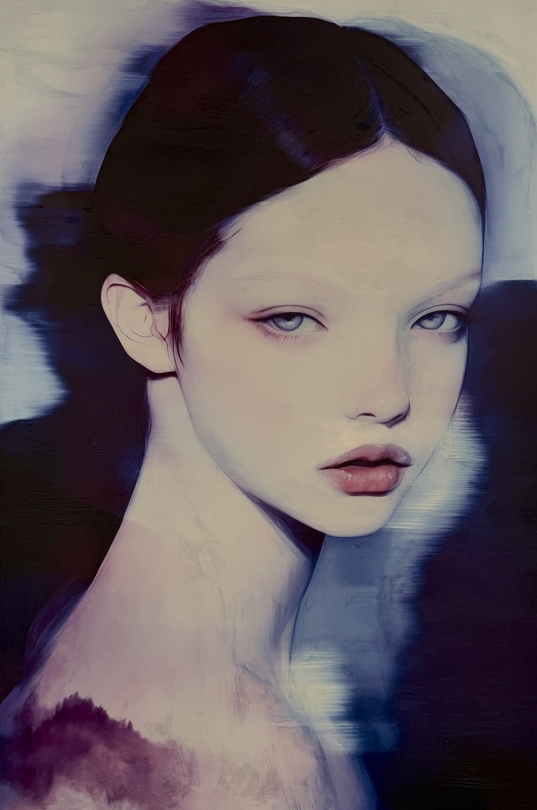 “MEETH 03” by Giuseppe Scarangelli, mixed media on aluminium panel, 150×100 cm, 2025. A large-scale contemporary portrait depicting a young woman with an ethereal, almost translucent complexion. Her features are softly rendered with delicate shading, while blurred contours around her hair and shoulders create a sense of motion and dreamlike atmosphere. The composition uses cool blue, violet, and muted grey tones, contrasted by dark details framing the face. The work blends realism with abstraction, giving the figure a haunting, otherworldly presence.